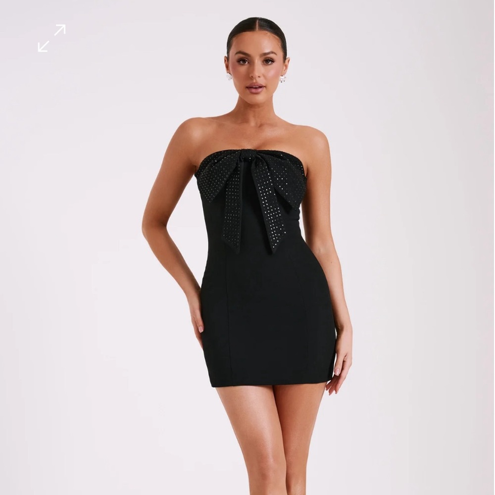 CUTEST MESHKI DRESS FOR SALE 🖤🖤originally bought for $180 selling for $150!!